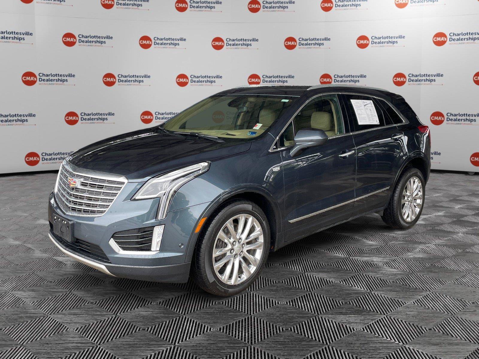 Used 2019 Cadillac XT5 Platinum AWD/4WD image 1