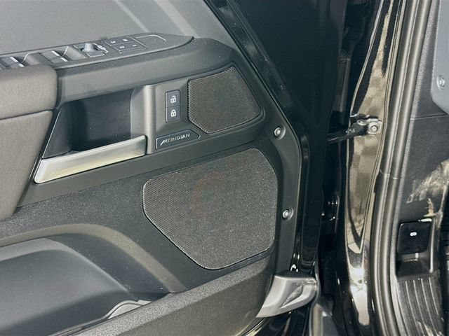 New 2026 Land Rover Defender 110 S AWD/4WD image 20
