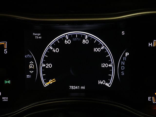 Used 2014 Jeep Grand Cherokee Overland w/ Advanced Technology Group AWD/4WD image 17