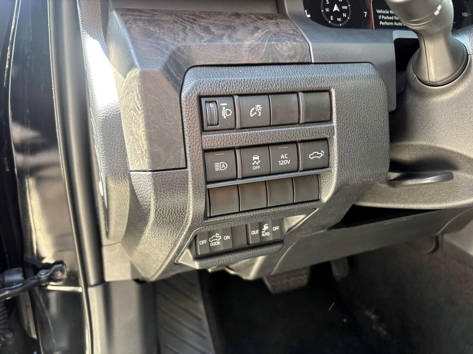 Used 2024 Toyota Tacoma Limited w/ Limited Package (LT) AWD/4WD image 15