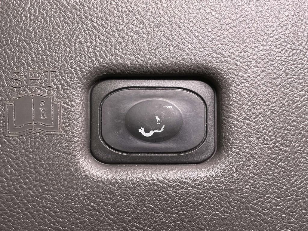 Used 2019 Lincoln Nautilus Reserve AWD/4WD image 17