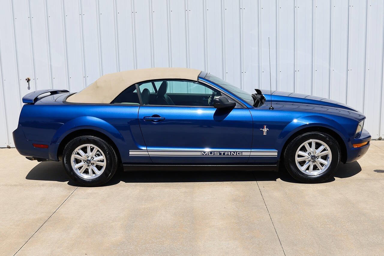 Used 2007 Ford Mustang Premium RWD image 6