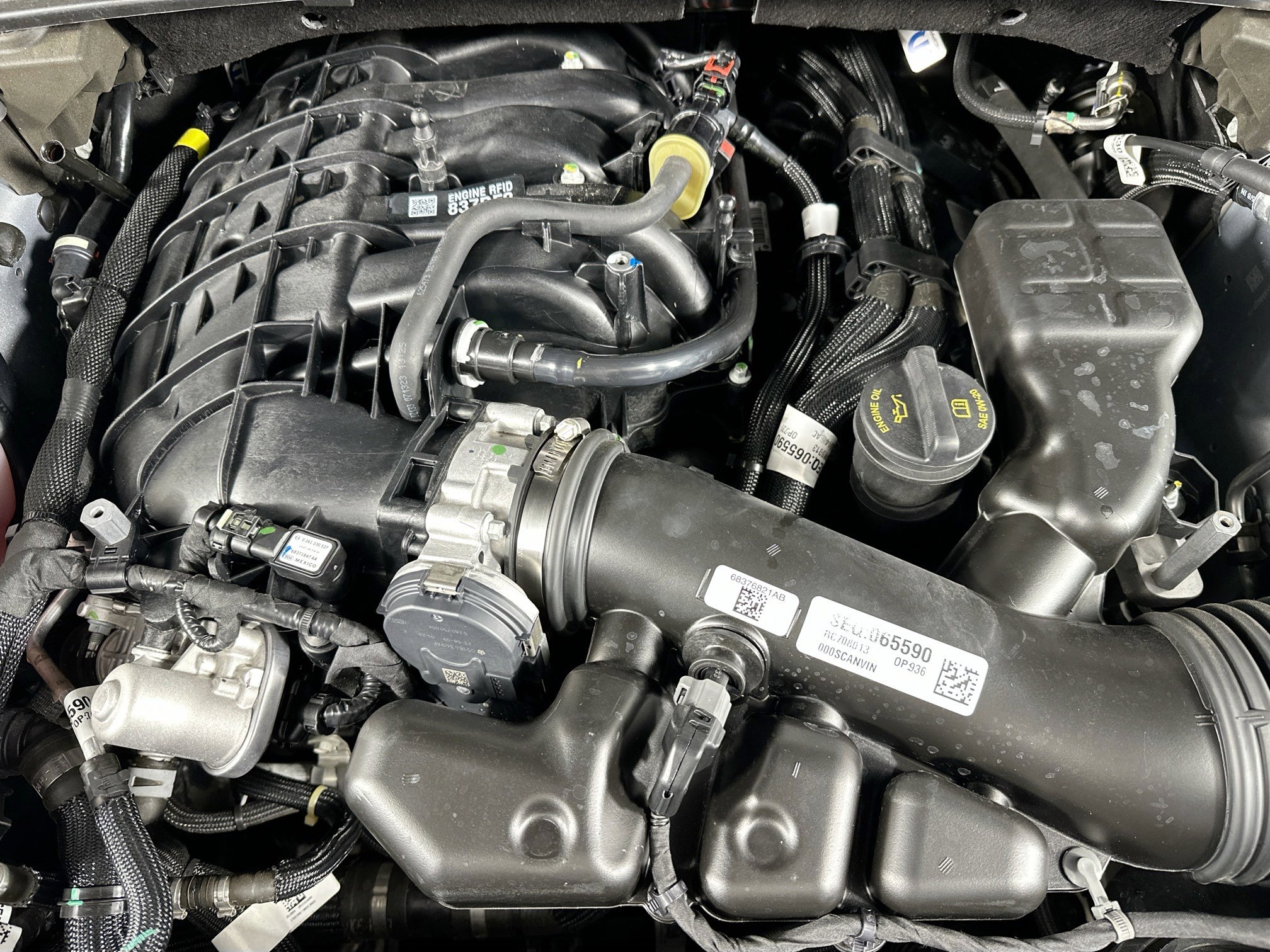 Used 2024 Jeep Grand Cherokee Laredo X image 29