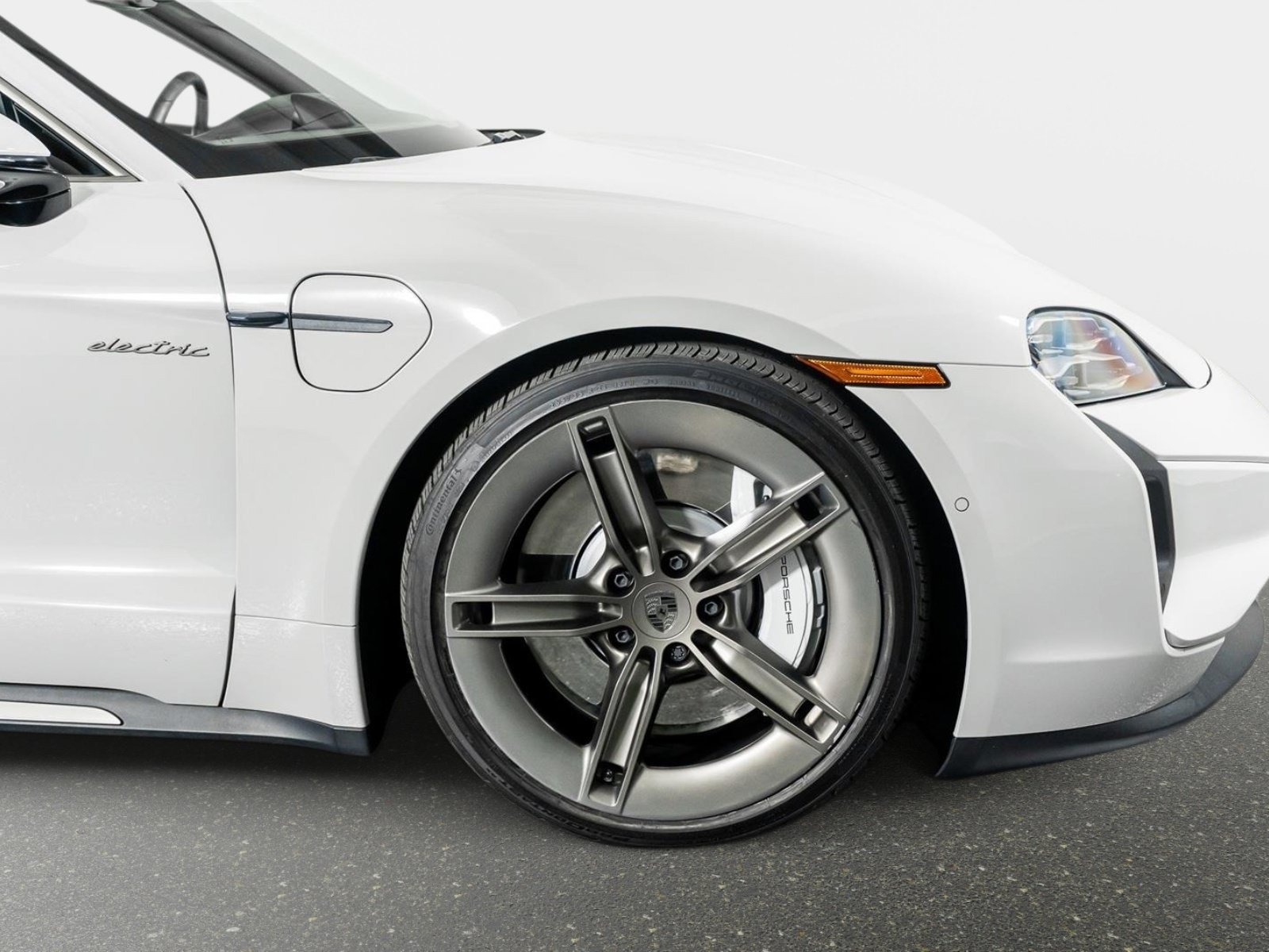 Used 2025 Porsche Taycan Turbo w/ Premium Package AWD/4WD image 6
