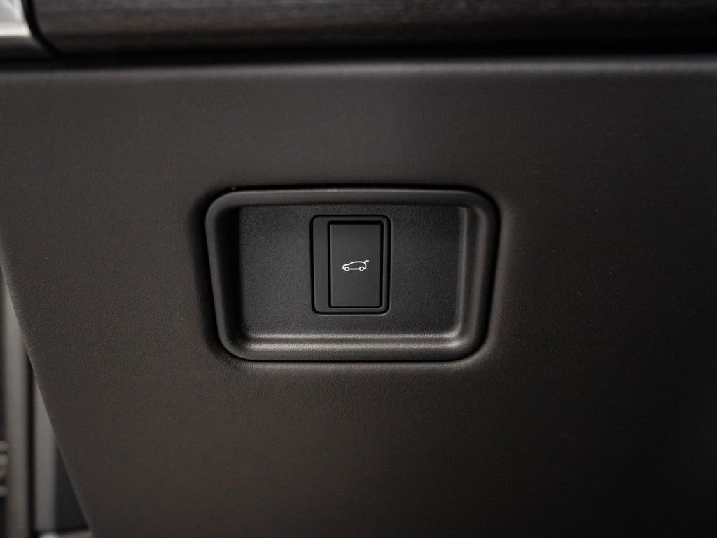 New 2026 Land Rover Range Rover Long Wheelbase SE AWD/4WD image 42