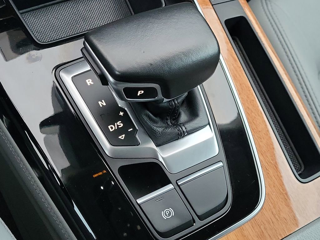 Used 2022 Audi Q5 2.0T Premium Plus w/ Premium Plus Package image 27