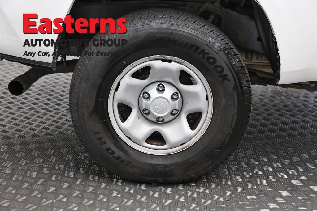 Used 2019 Toyota Tacoma SR image 28