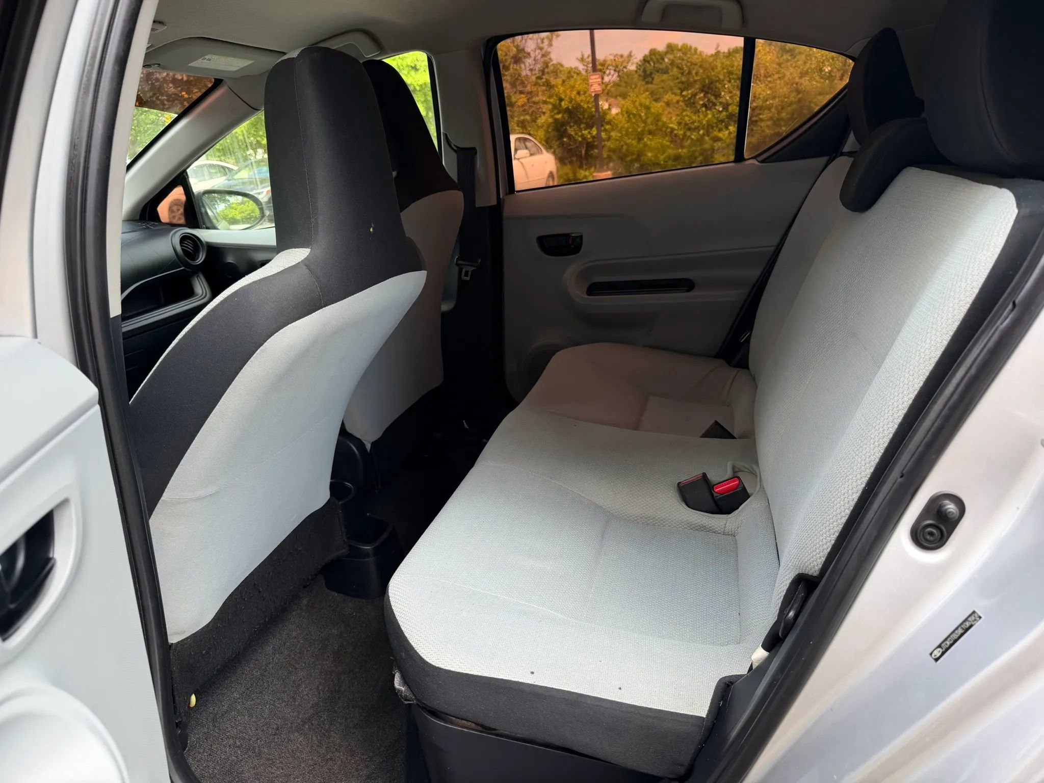 Used 2014 Toyota Prius C One FWD image 7