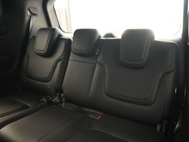 Used 2025 Nissan Armada PRO-4X image 22