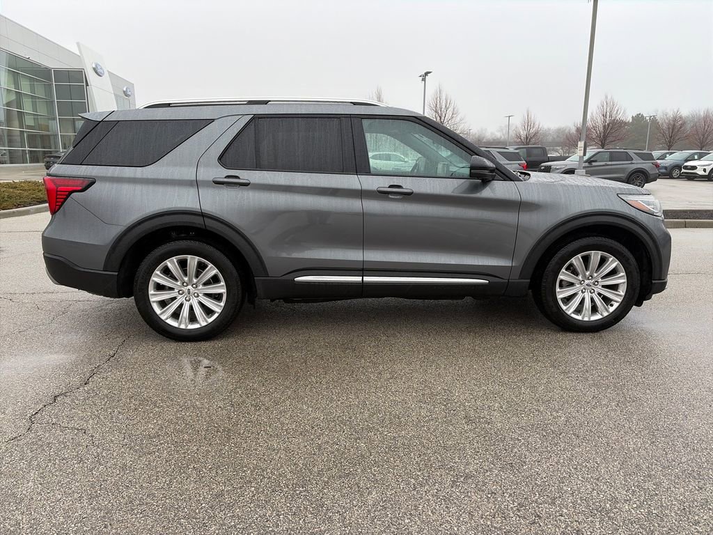 Used 2025 Ford Explorer Platinum w/ LUX Leather Package AWD/4WD image 8