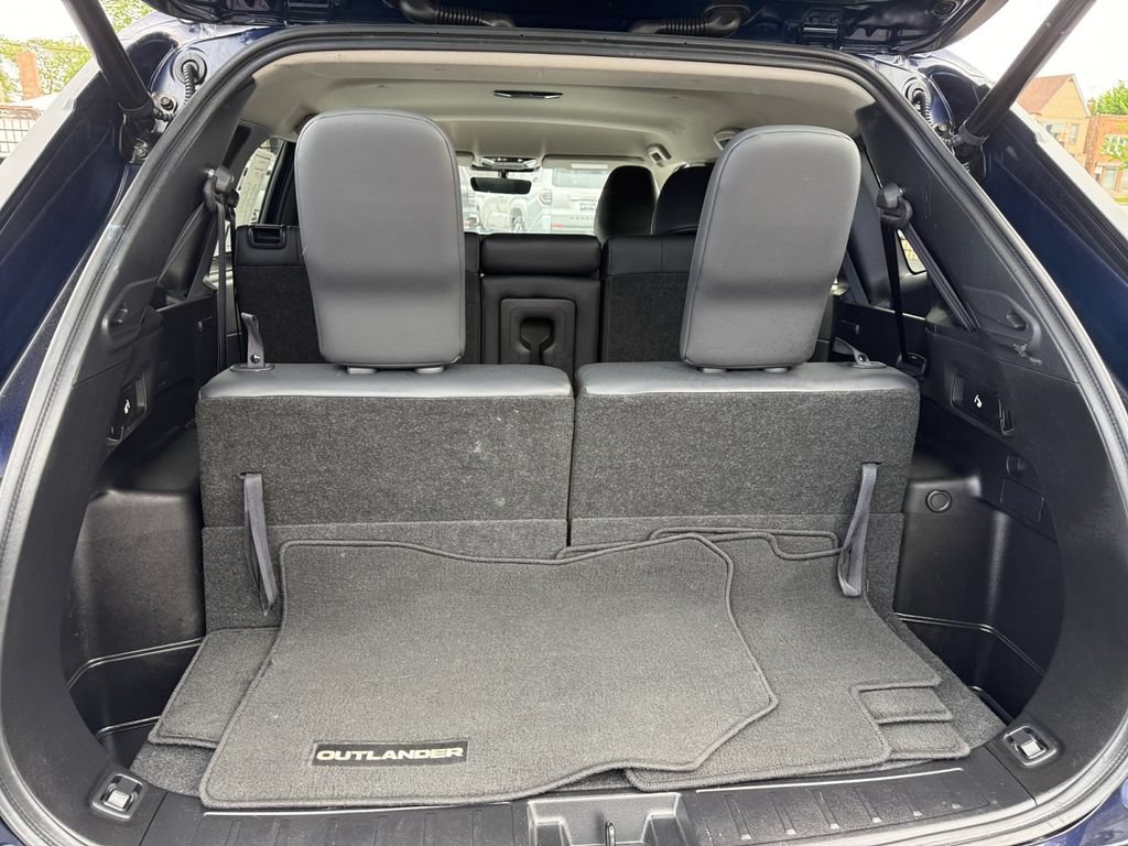 Used 2025 Mitsubishi Outlander SE AWD/4WD image 24