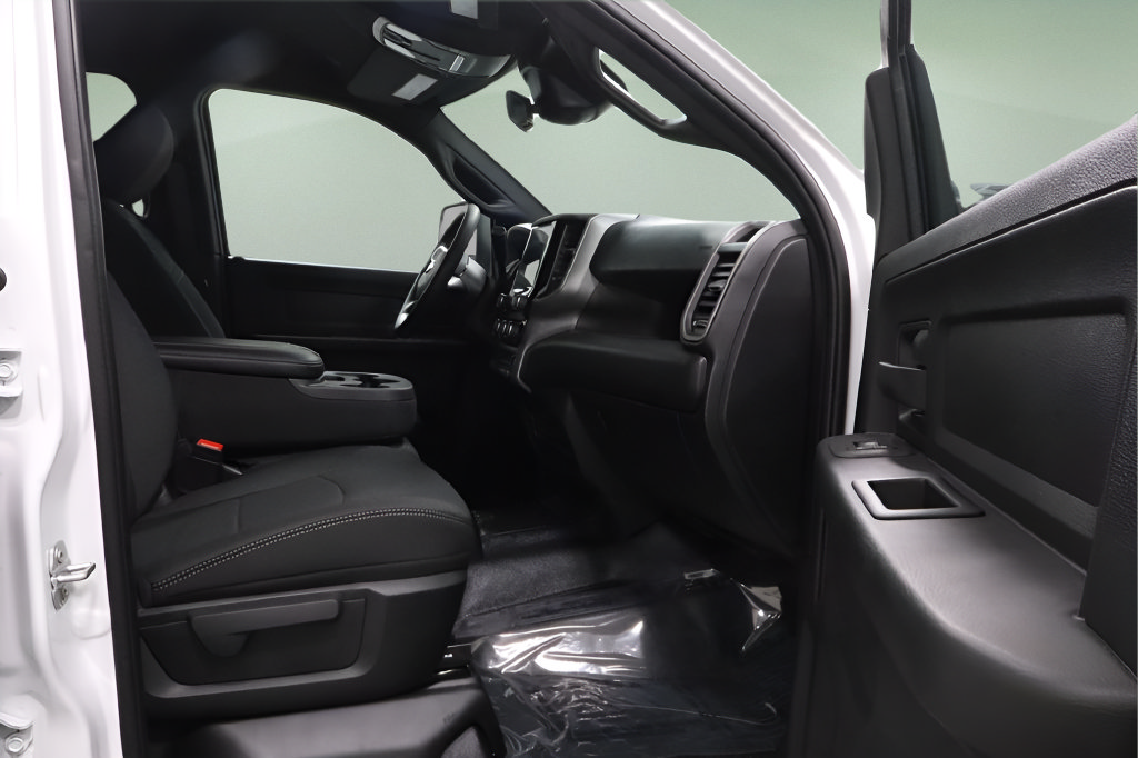 New 2026 RAM 3500 Tradesman AWD/4WD image 9