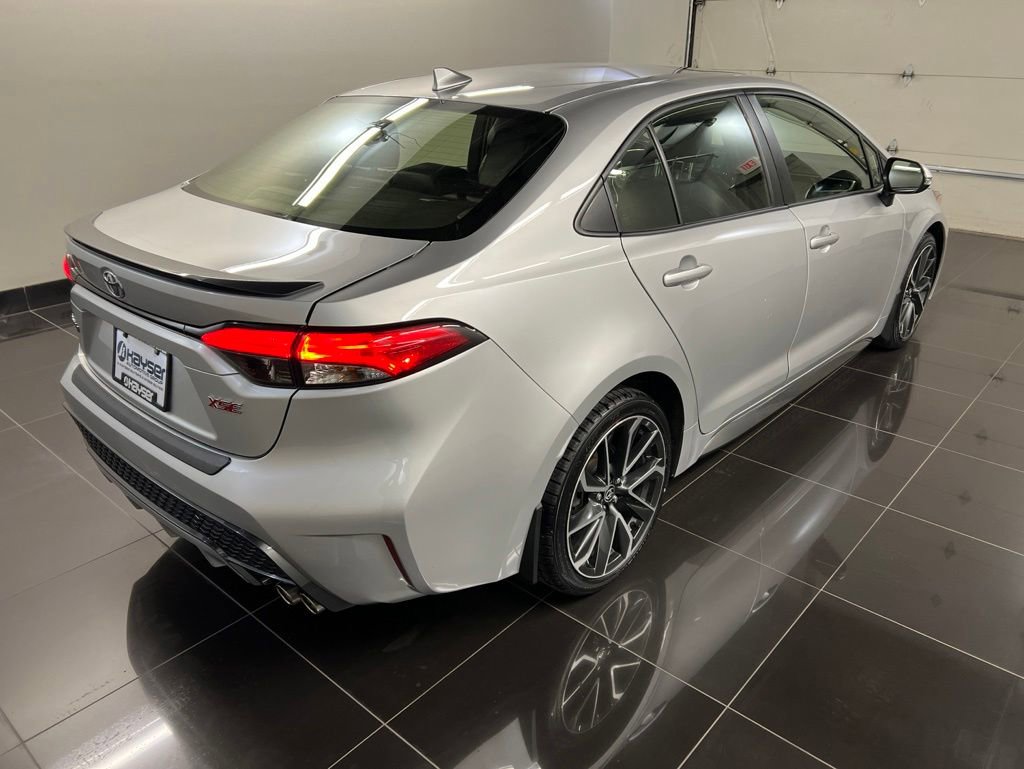 Used 2022 Toyota Corolla XSE FWD image 6