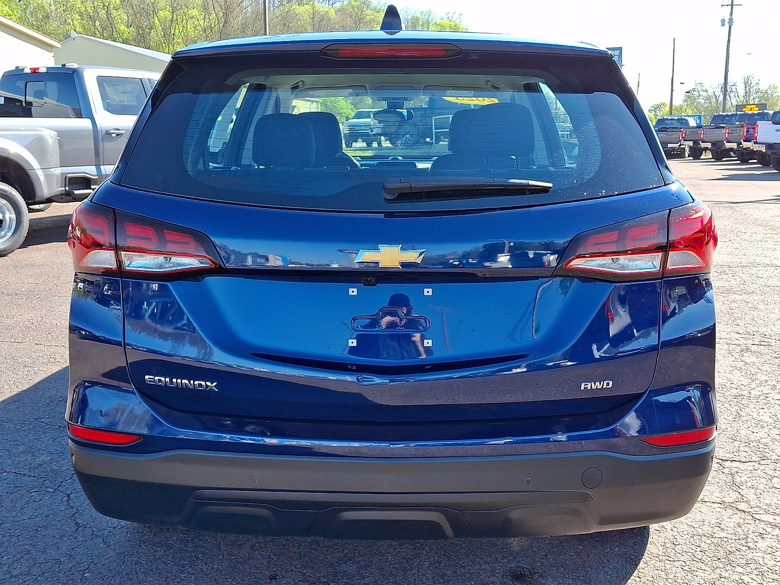 Used 2023 Chevrolet Equinox LS w/ Driver Confidence II Package AWD/4WD image 9