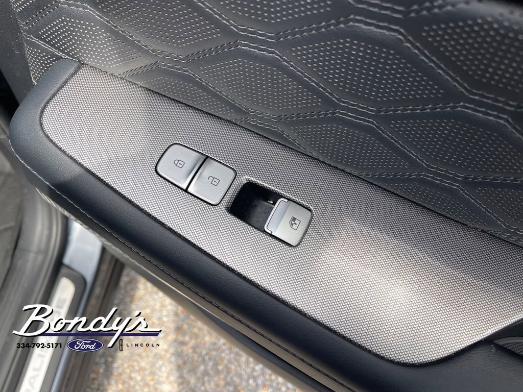 Used 2020 Hyundai Palisade Limited image 19