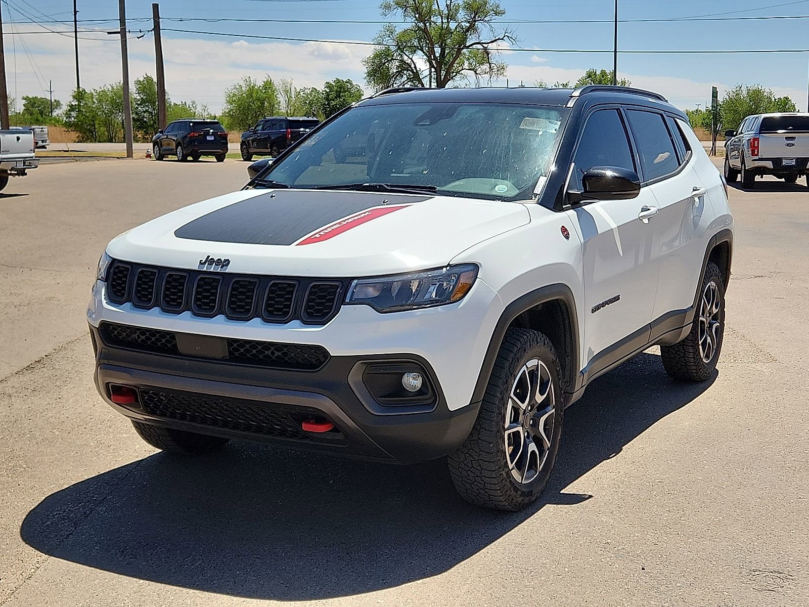 Used 2025 Jeep Compass Trailhawk AWD/4WD image 1