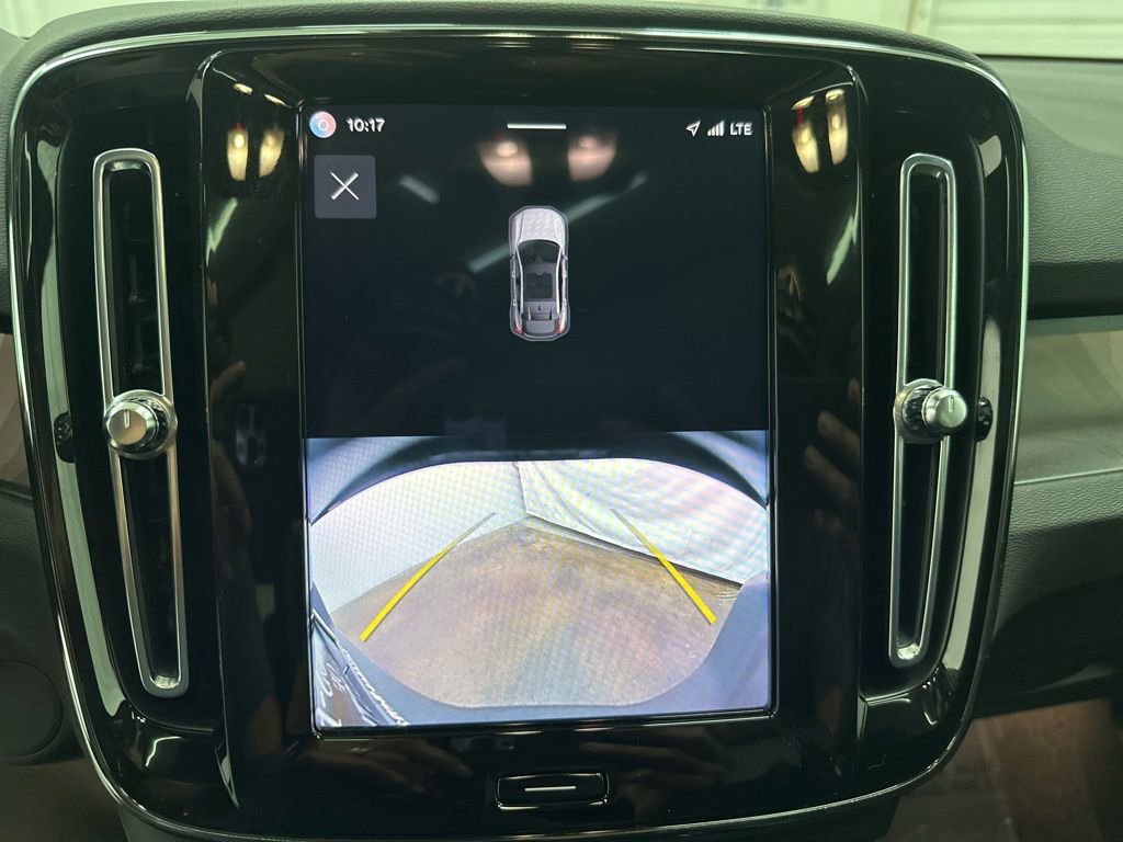 Used 2022 Volvo C40 P8 Recharge Ultimate AWD/4WD image 14