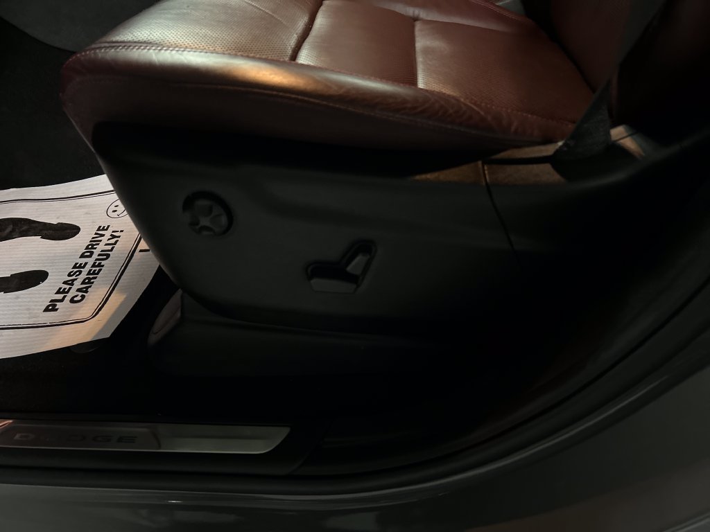 Used 2025 Dodge Durango GT AWD/4WD image 13