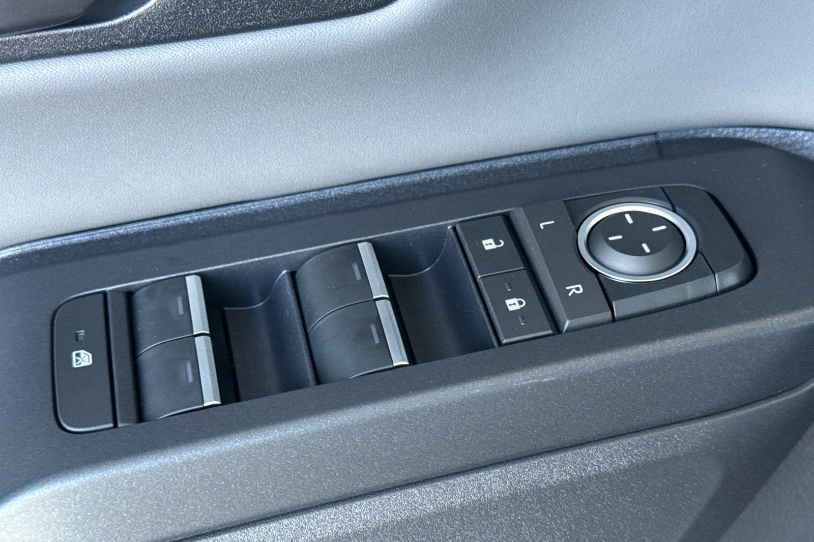 New 2026 Toyota RAV4 XSE AWD/4WD image 14