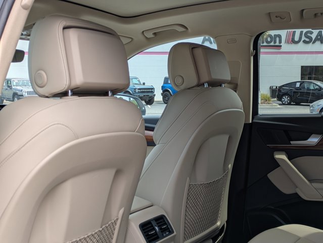 Used 2021 Audi Q5 Premium Plus w/ Premium Plus Package image 15