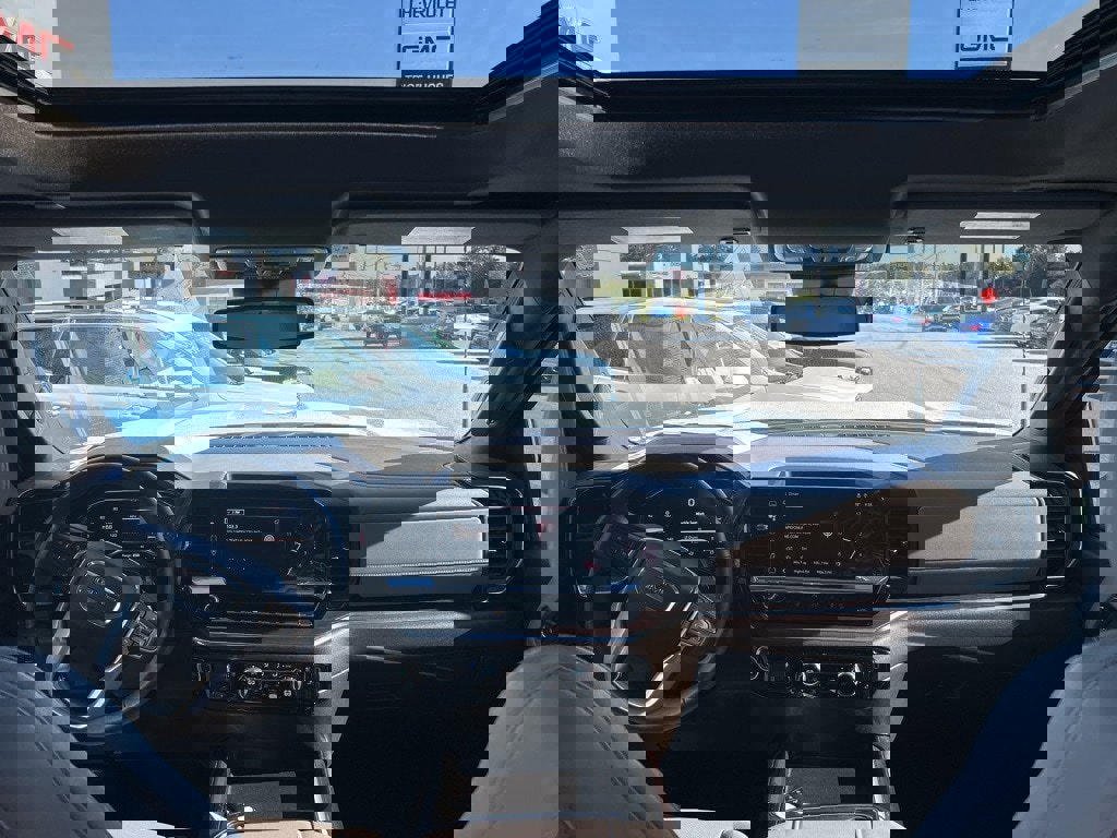 Used 2024 GMC Sierra 2500 SLT image 14