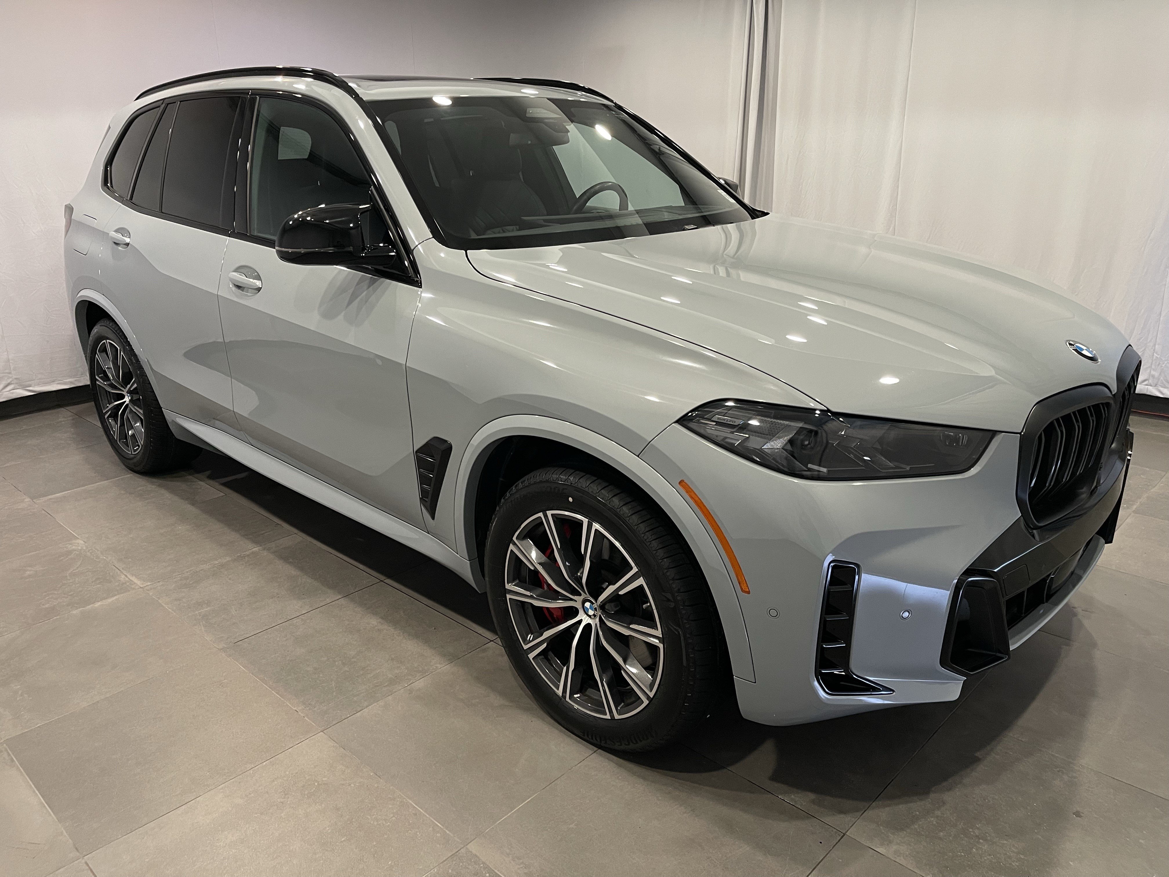 Used 2024 BMW X5 M60i w/ Executive Package AWD/4WD image 3