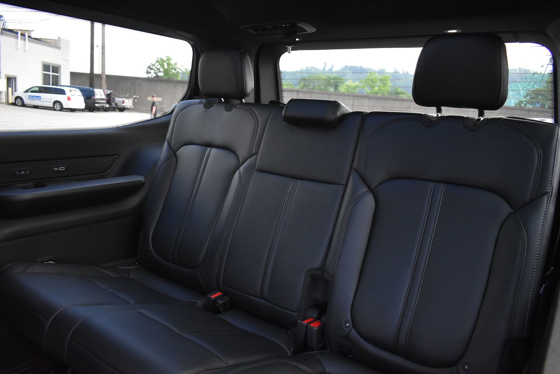 New 2026 Jeep Grand Wagoneer Limited AWD/4WD image 17