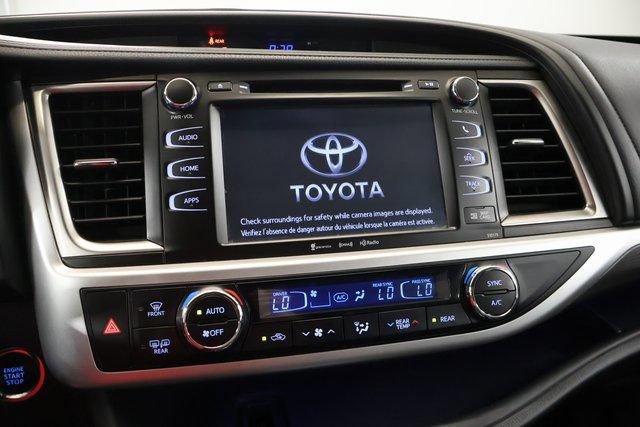 Certified 2017 Toyota Highlander SE AWD/4WD image 22