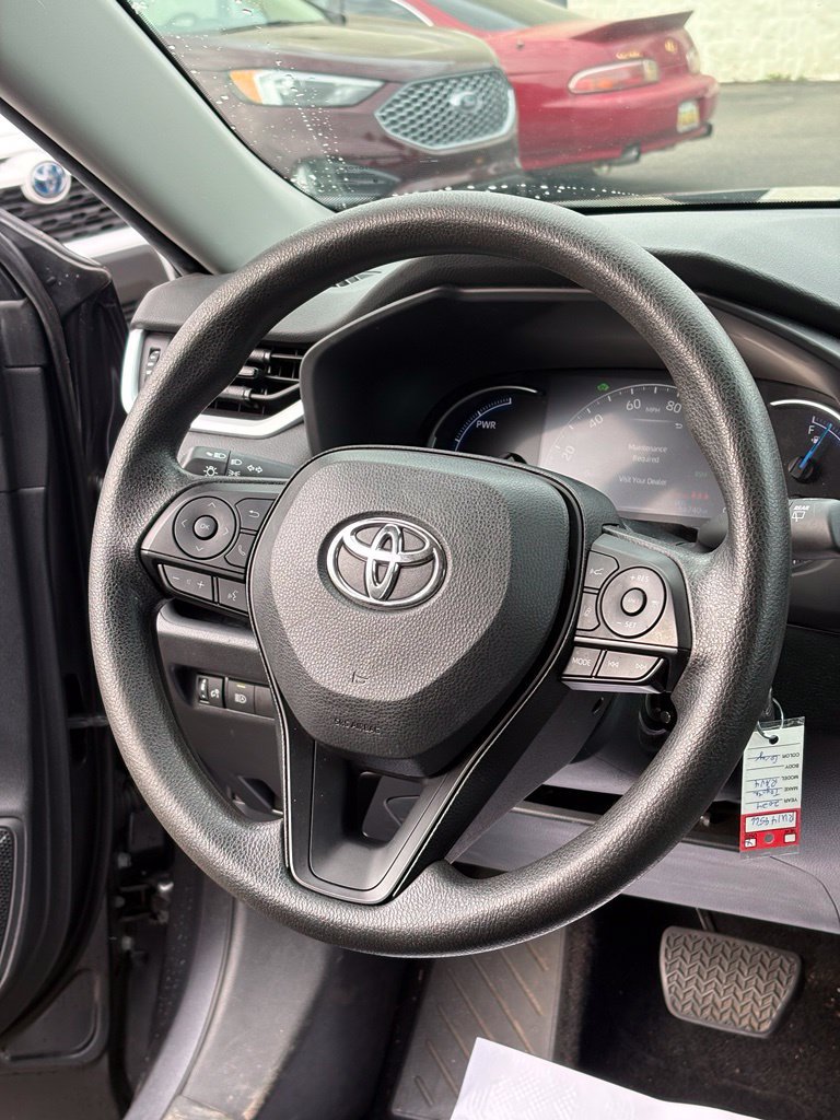 Used 2024 Toyota RAV4 LE AWD/4WD image 14