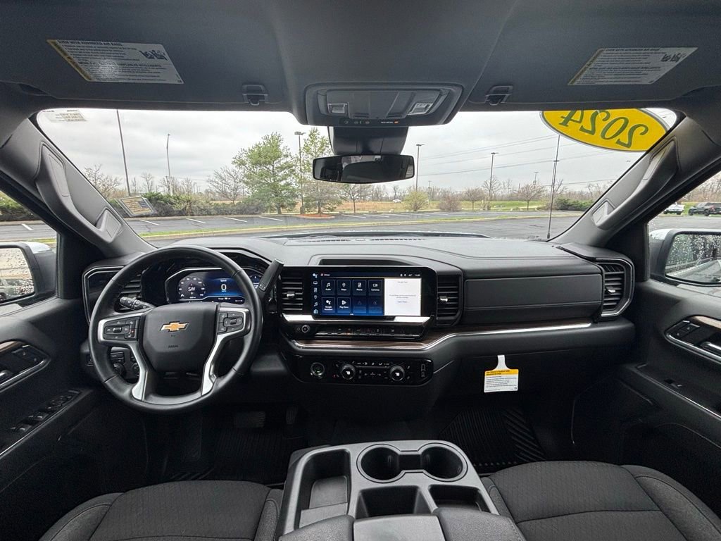 Used 2024 Chevrolet Silverado 1500 LT image 22