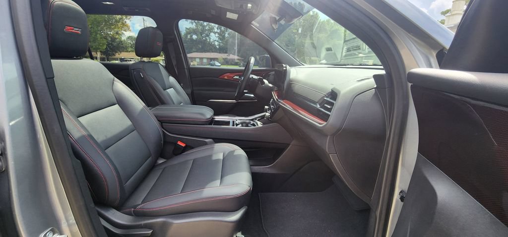 Used 2025 Chevrolet Traverse Z71 w/ LPO, Floor Liner Package AWD/4WD image 29