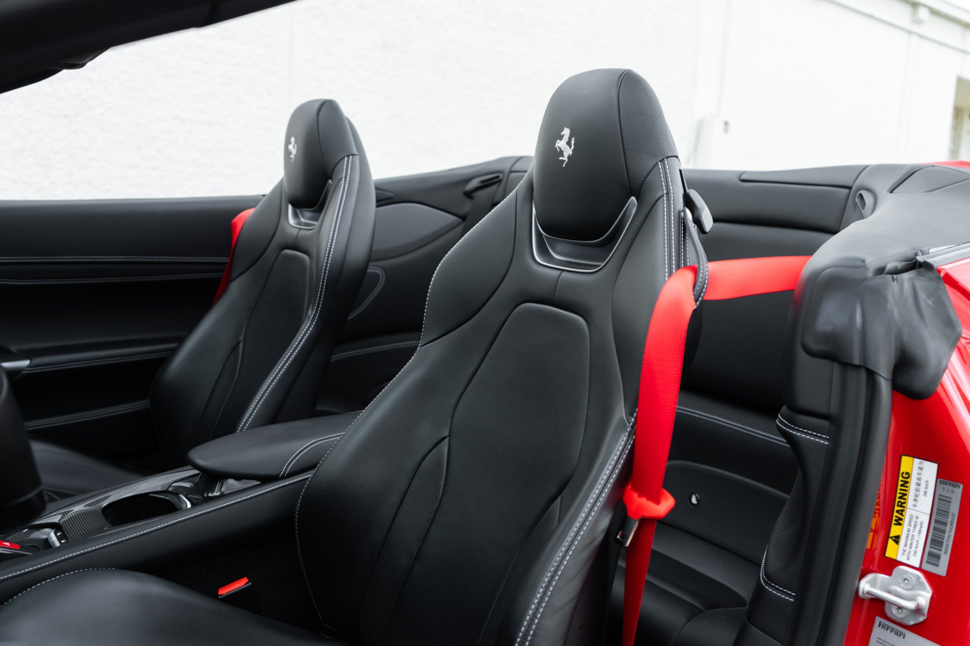 Used 2019 Ferrari Portofino RWD image 29