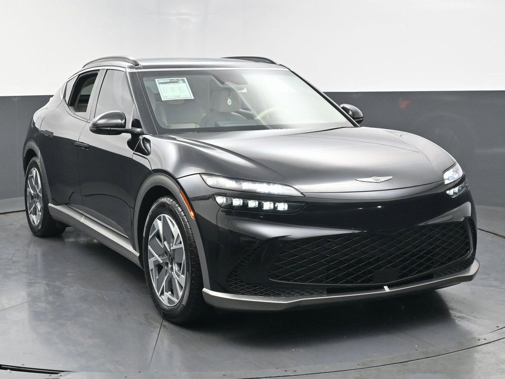 Used 2024 Genesis GV60 RWD image 3