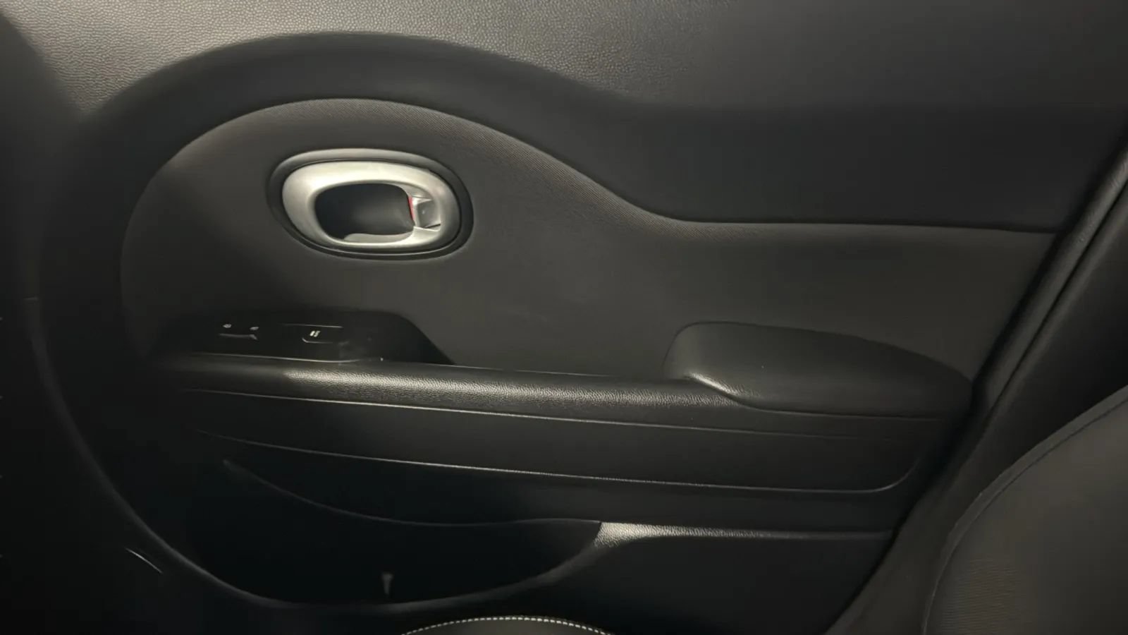 Used 2016 Kia Soul + w/ Designer's Package FWD image 19