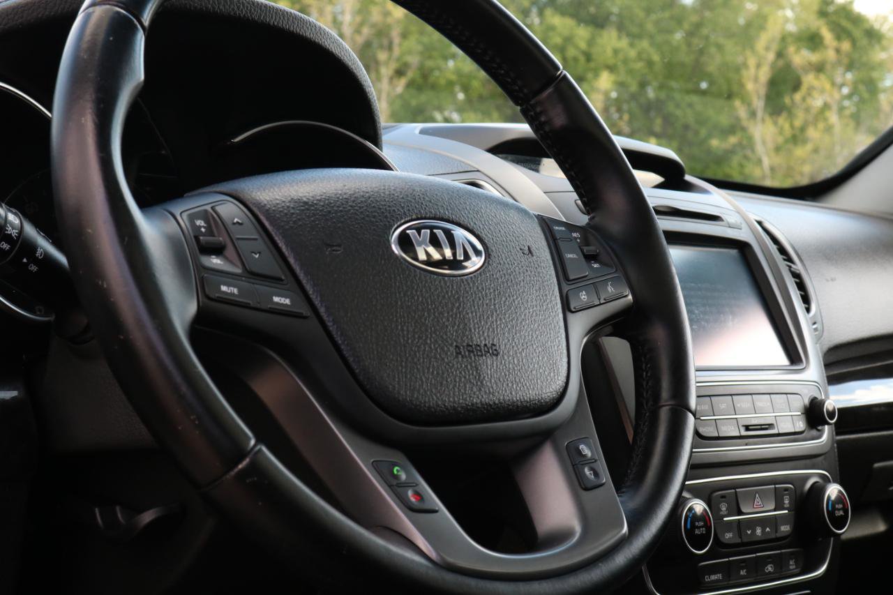 Used 2014 Kia Sorento SX w/ 3rd Row Package FWD image 25