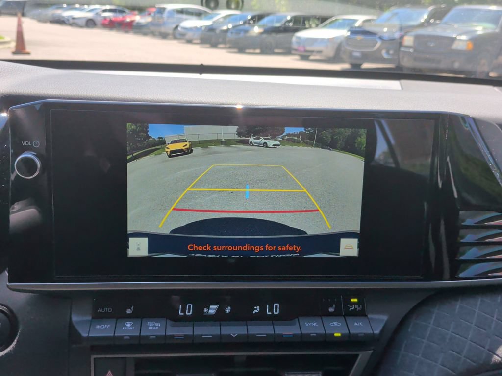 Used 2025 Toyota Camry XLE FWD image 19
