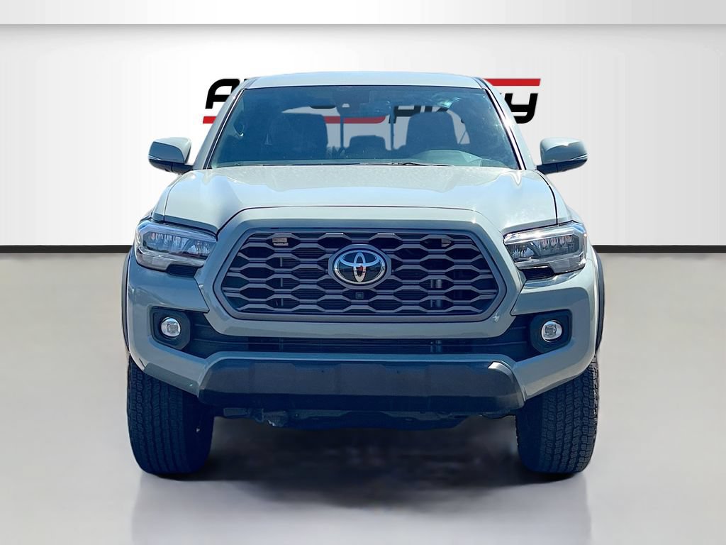 Used 2023 Toyota Tacoma TRD Off-Road w/ Advanced Technology Package AWD/4WD image 2