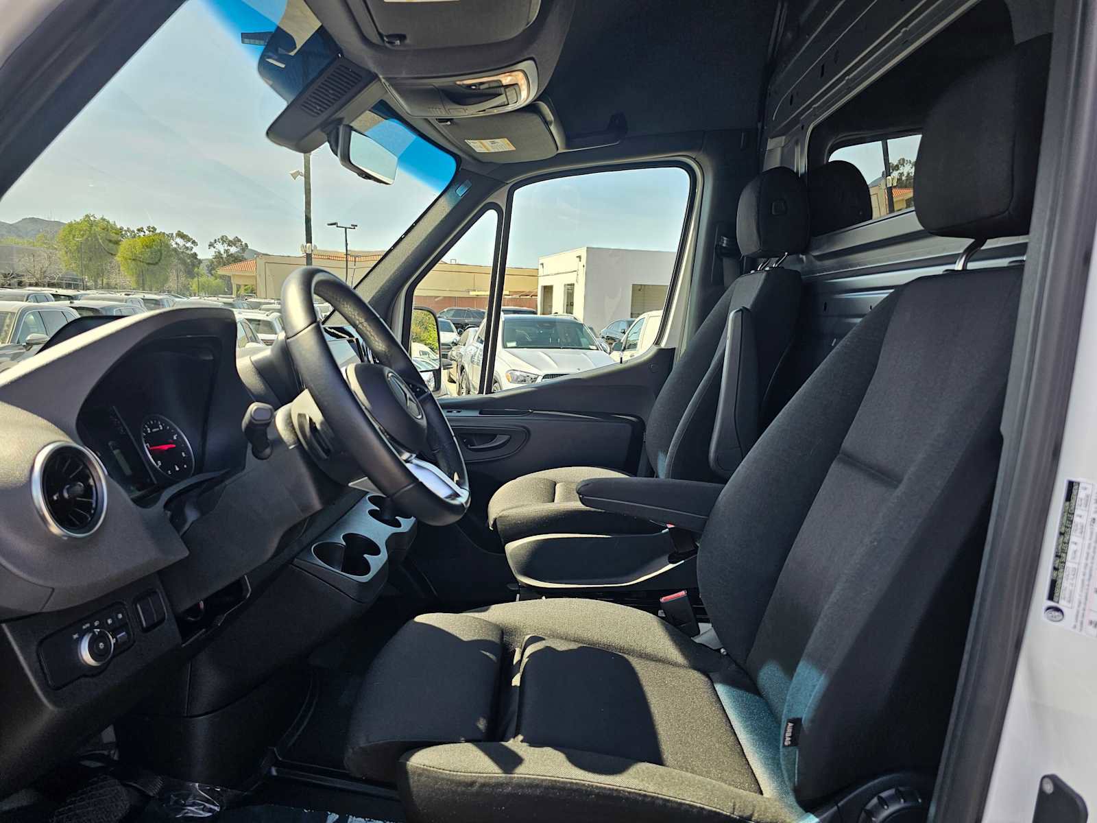 Used 2025 Mercedes-Benz Sprinter 2500 image 19