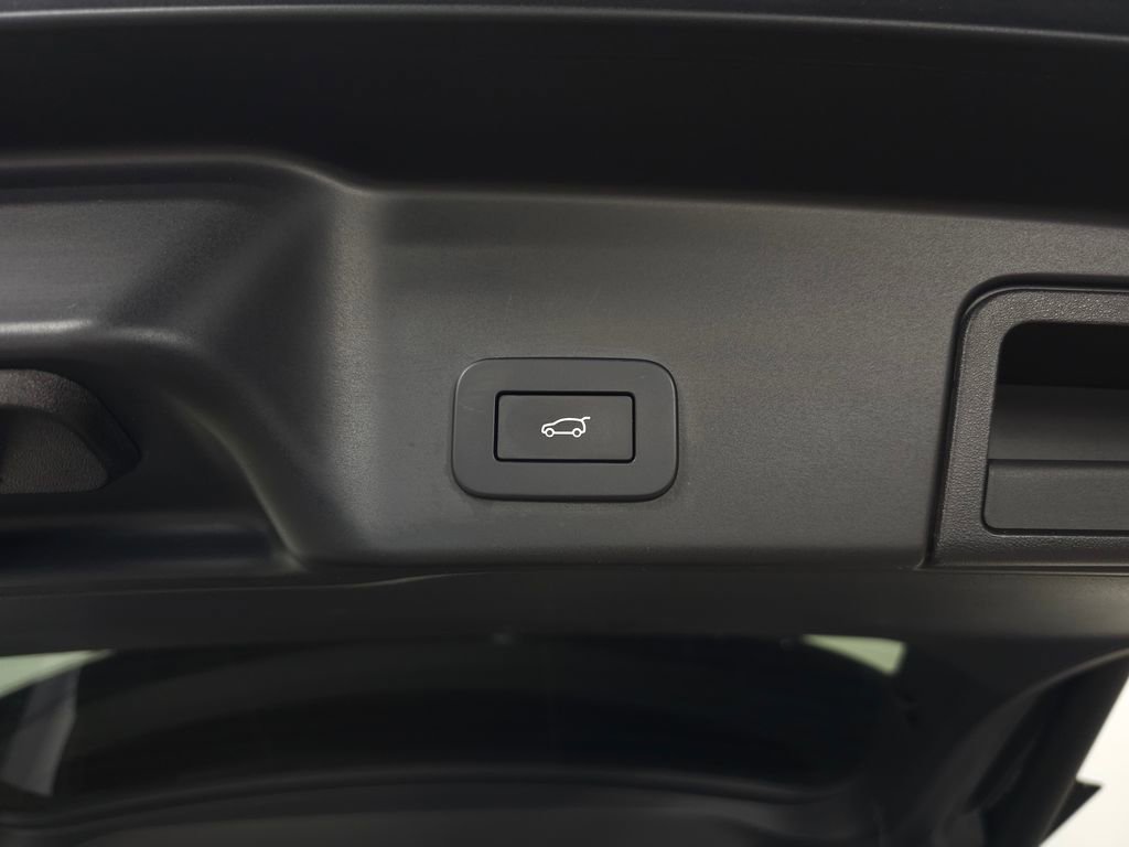 Used 2023 Land Rover Range Rover Evoque R-Dynamic SE AWD/4WD image 7