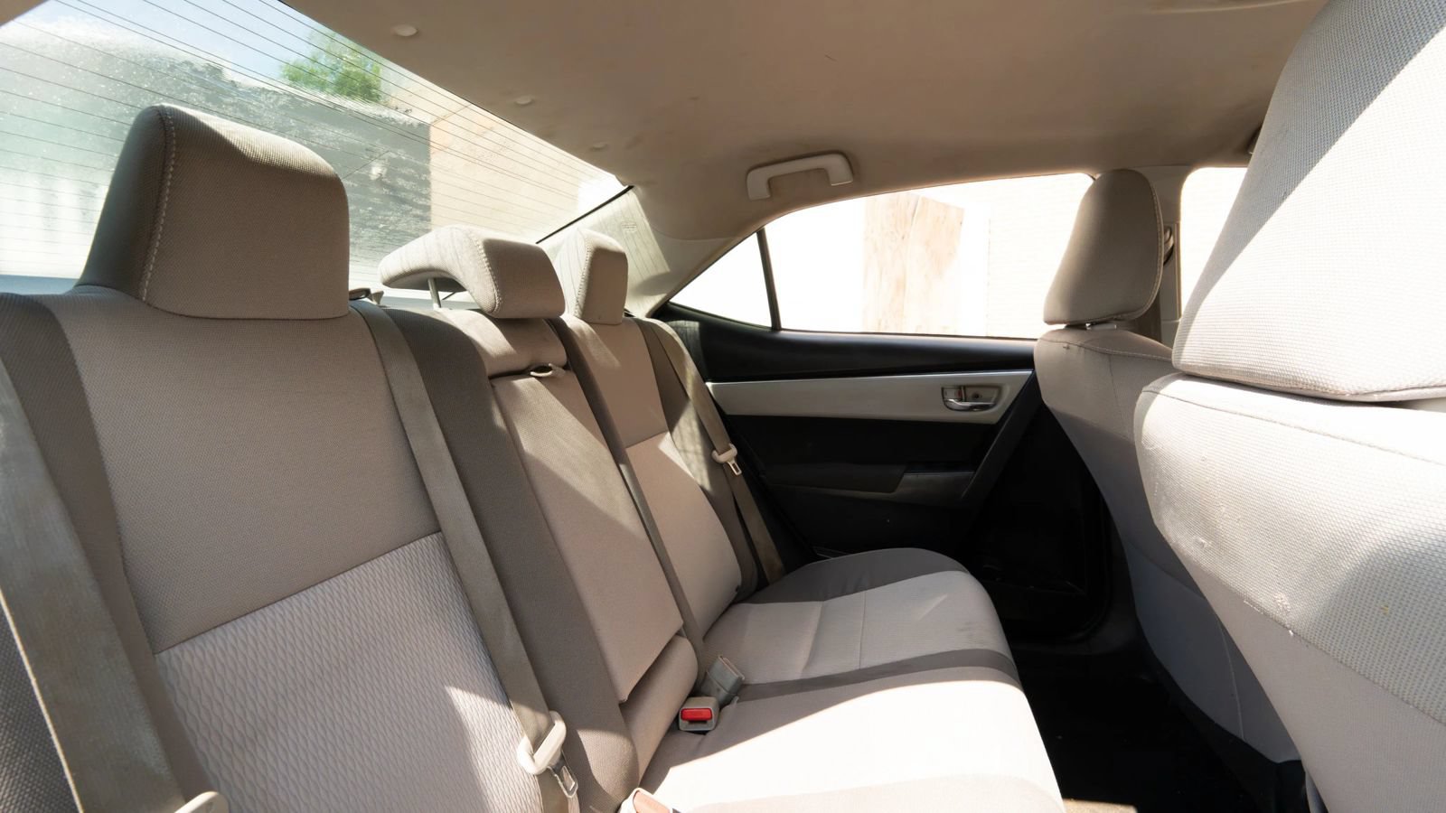 Used 2019 Toyota Corolla LE FWD image 15