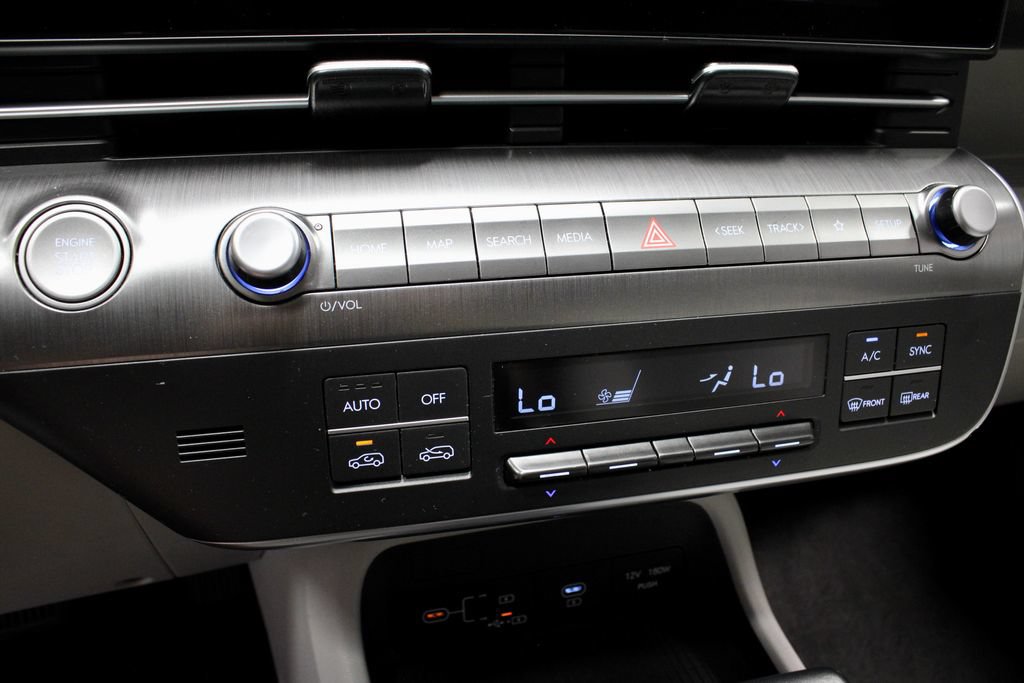 Certified 2025 Hyundai Kona SEL FWD image 34