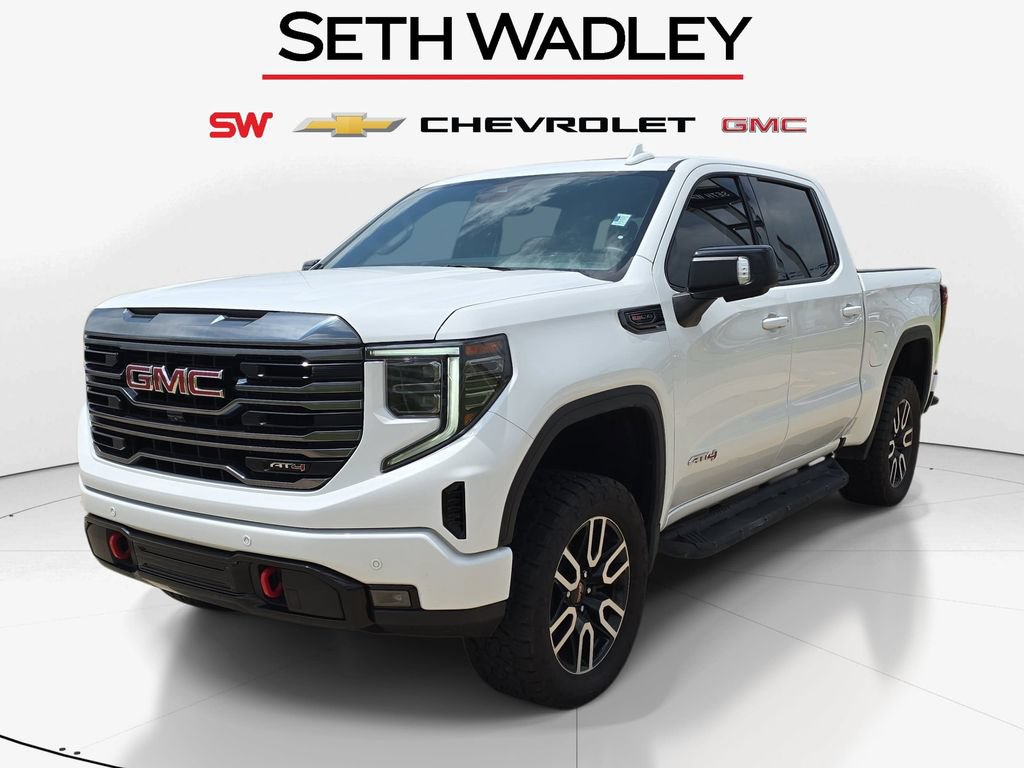 Used 2024 GMC Sierra 1500 AT4 w/ AT4 Premium Package AWD/4WD image 3