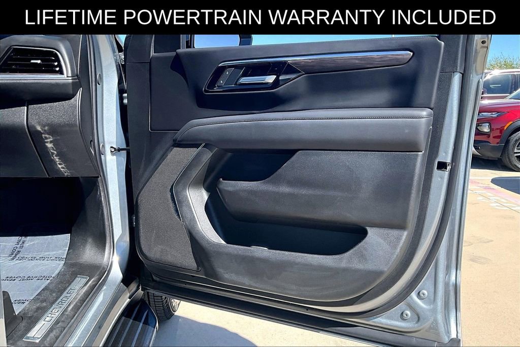 Used 2025 Chevrolet Tahoe LT image 23