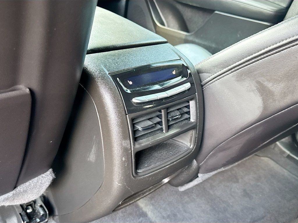 Used 2024 Cadillac XT5 Sportv w/ Technology Package AWD/4WD image 25