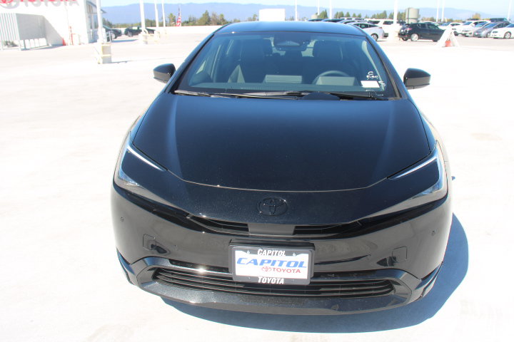 New 2027 Toyota Prius FWD image 7