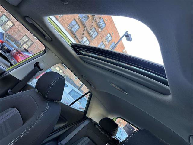 Certified 2024 Hyundai Venue SEL image 14