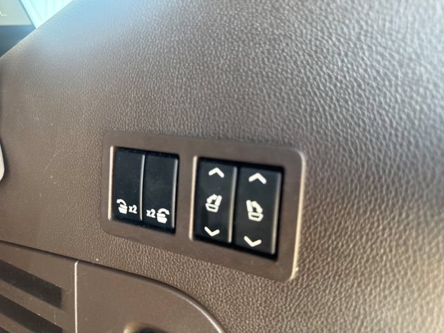 Used 2020 GMC Yukon Denali w/ Denali Premium Package AWD/4WD image 42