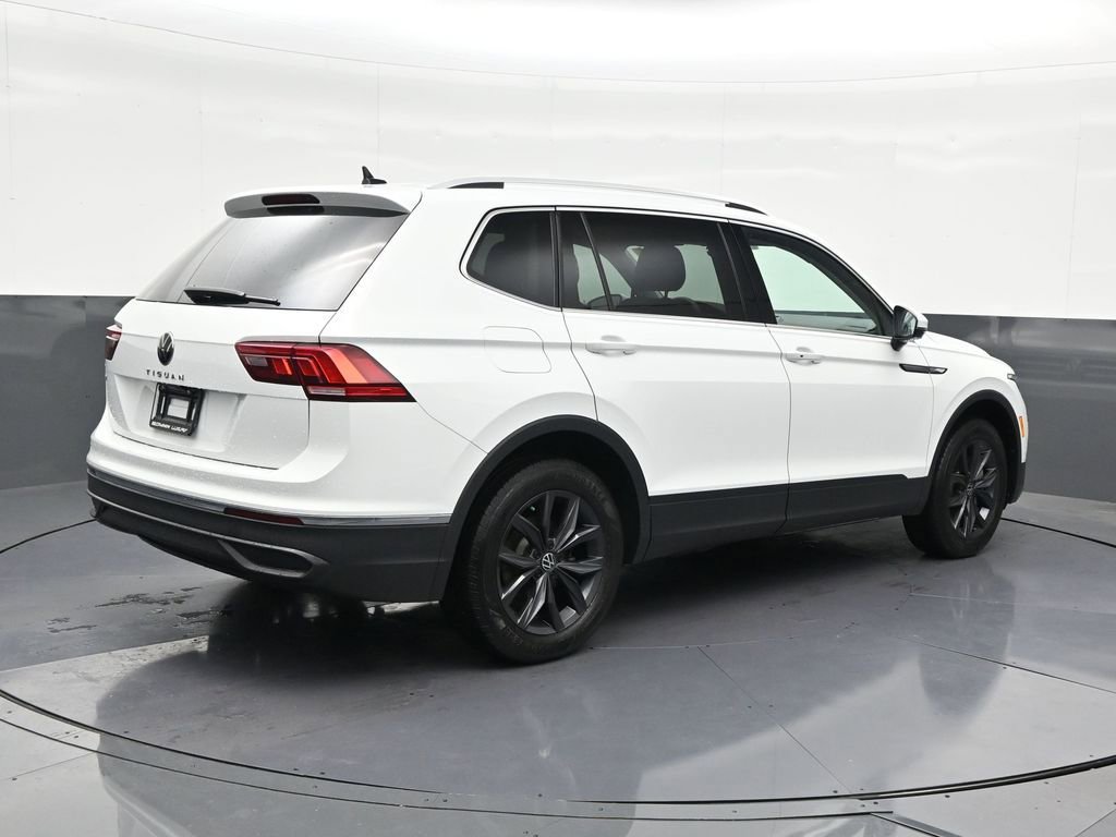 Used 2024 Volkswagen Tiguan SE FWD image 5