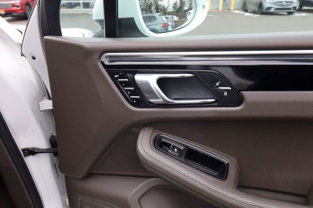 Used 2018 Porsche Macan Base image 41