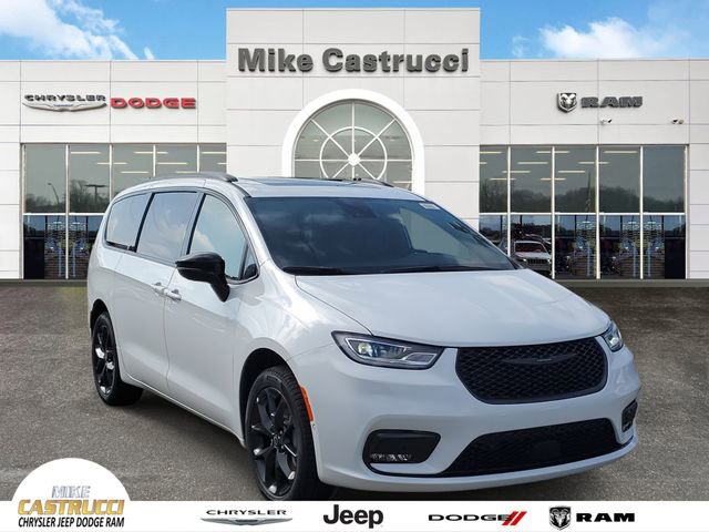 New 2026 Chrysler Pacifica Limited